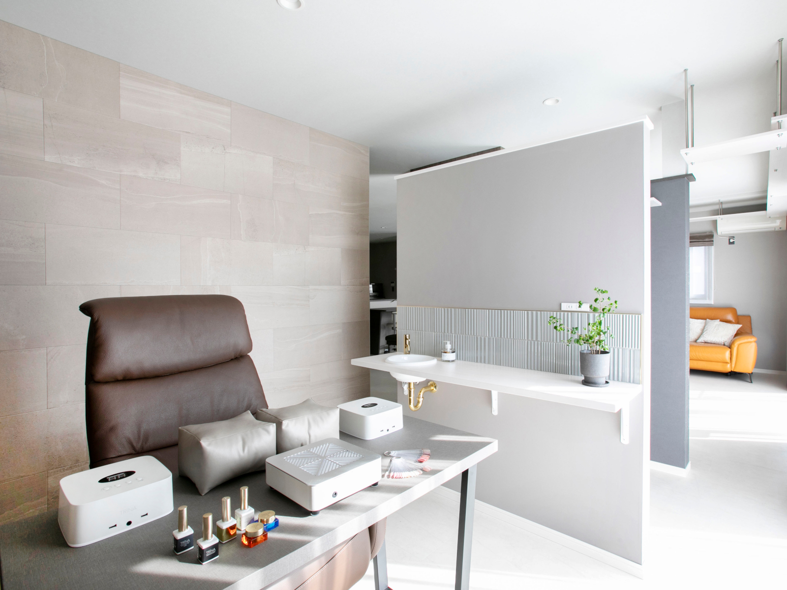 プライベートサロンをリフォームで実現した施工事例。