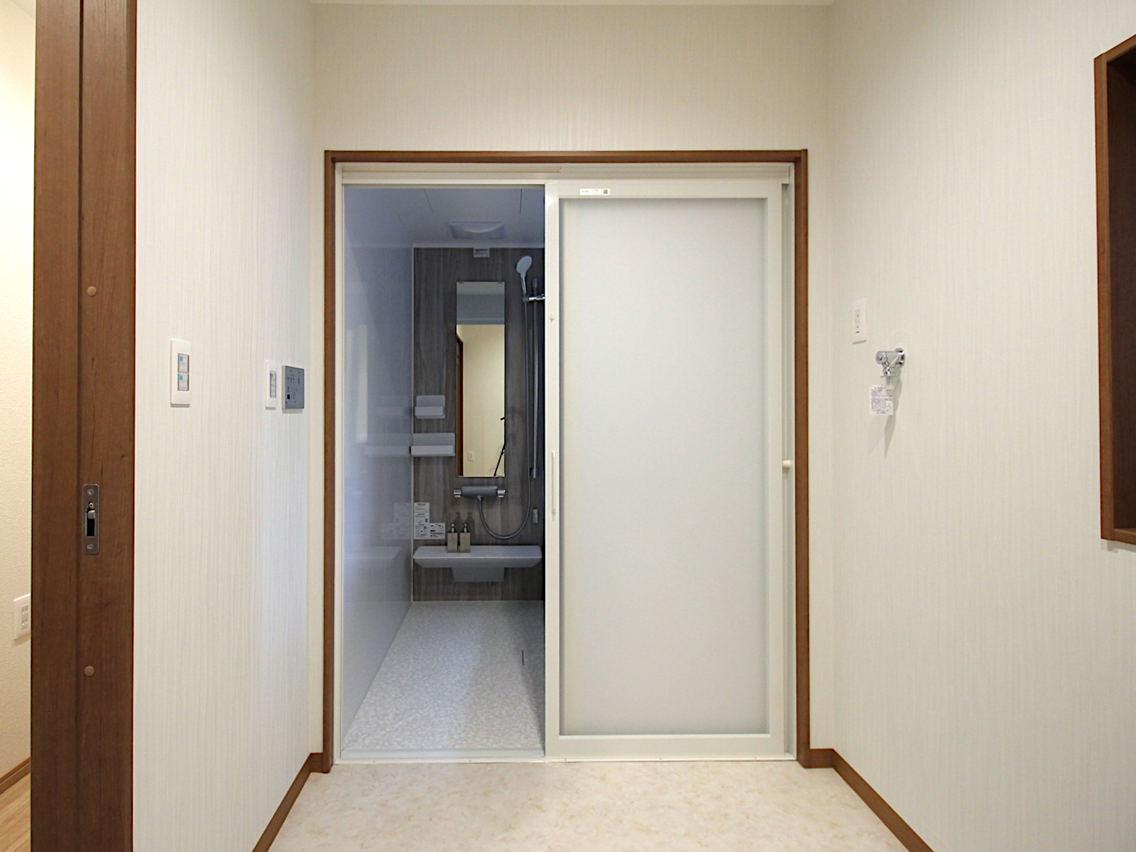 TOTOサザナHTSタイプ1616の引き戸