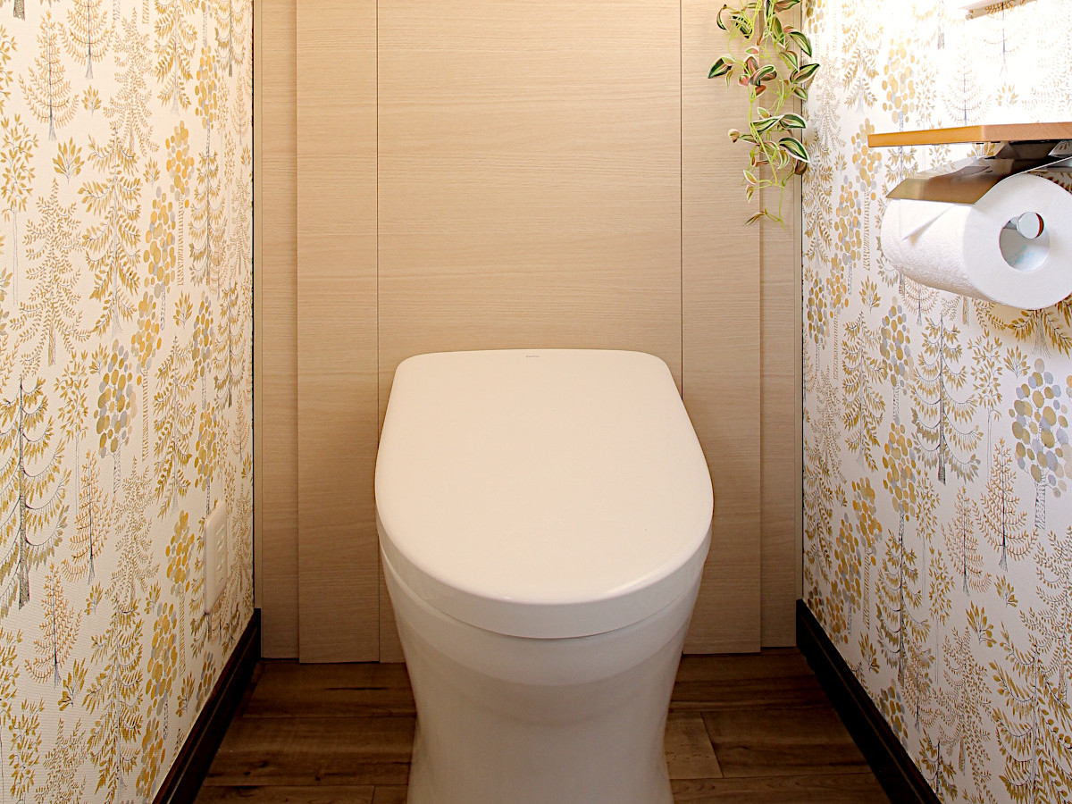 やさしい木目と陽だまりのトイレ空間|愛知県 2403-2