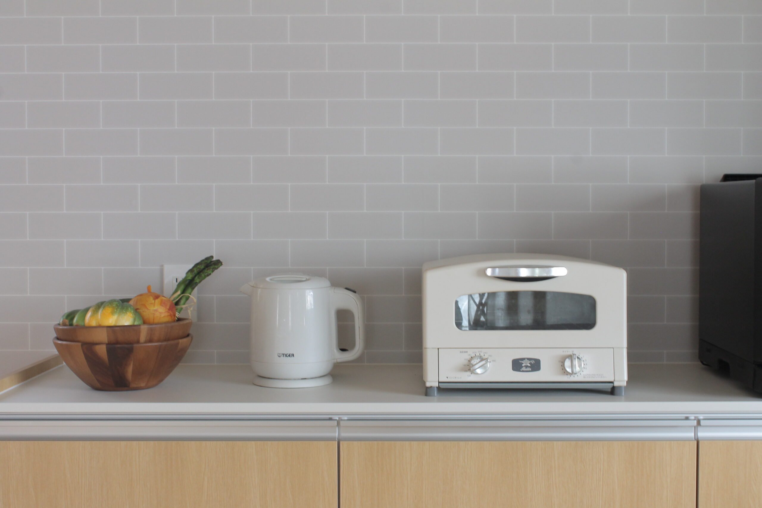 木の温もりあふれる収納豊富なキッチン|北名古屋市 2506-2