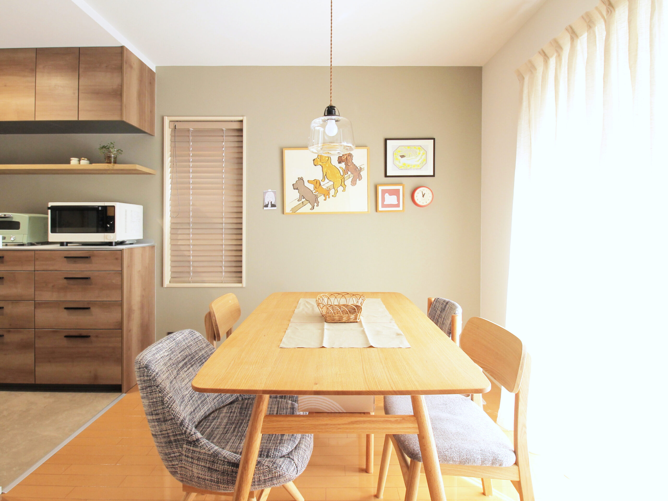 北欧ナチュラルで心地よく。アートが映えるキッチン