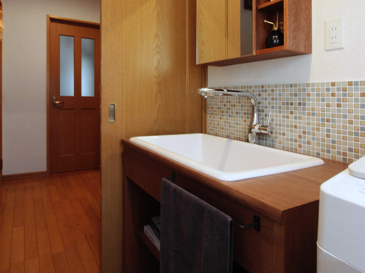 愛犬にもやさしく、カントリーな造作洗面台|北名古屋市 2512-1